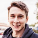 安装包不到100MB，启动速度秒开，比许多预装软件都省资源，强烈推荐低配设备下载。”